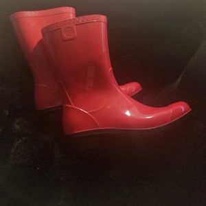 Women's UGG rain boots